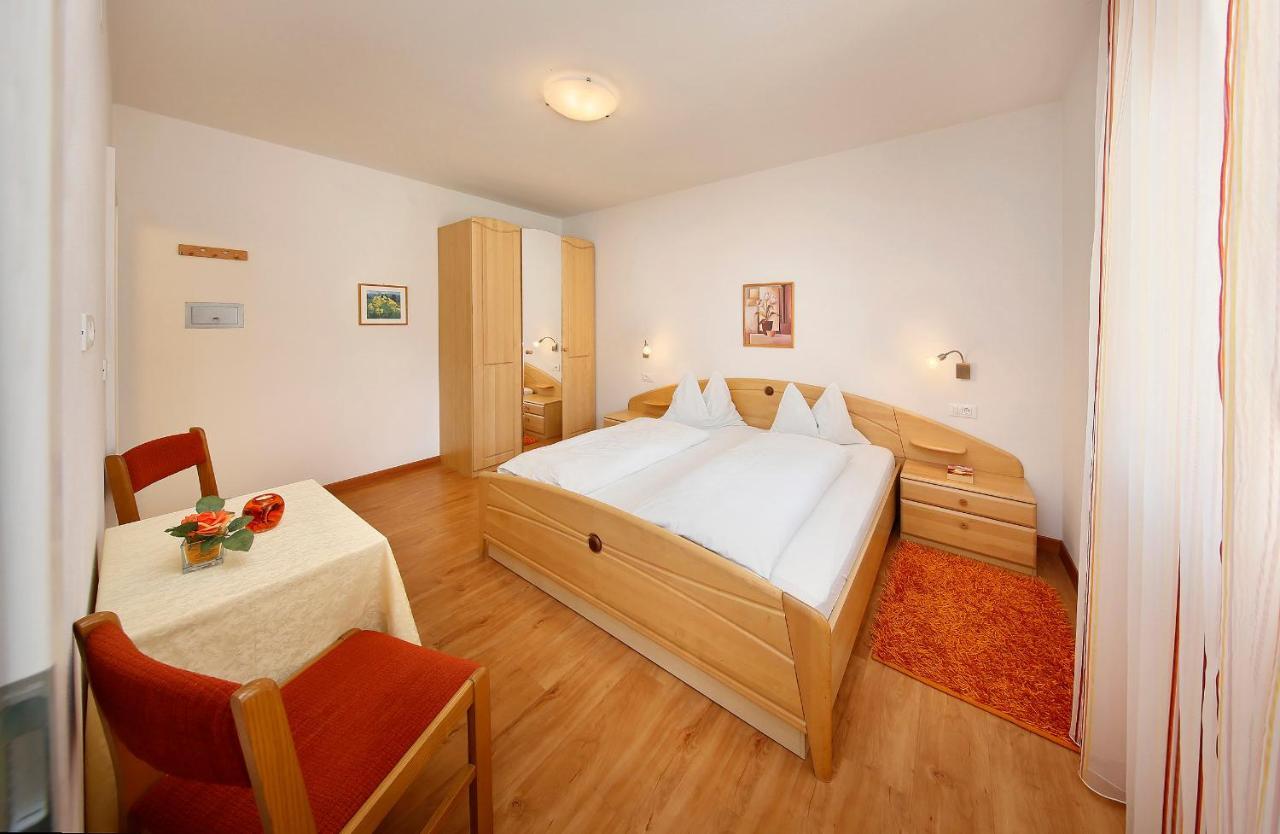 Pension Siller Hotell Lagundo Exteriör bild